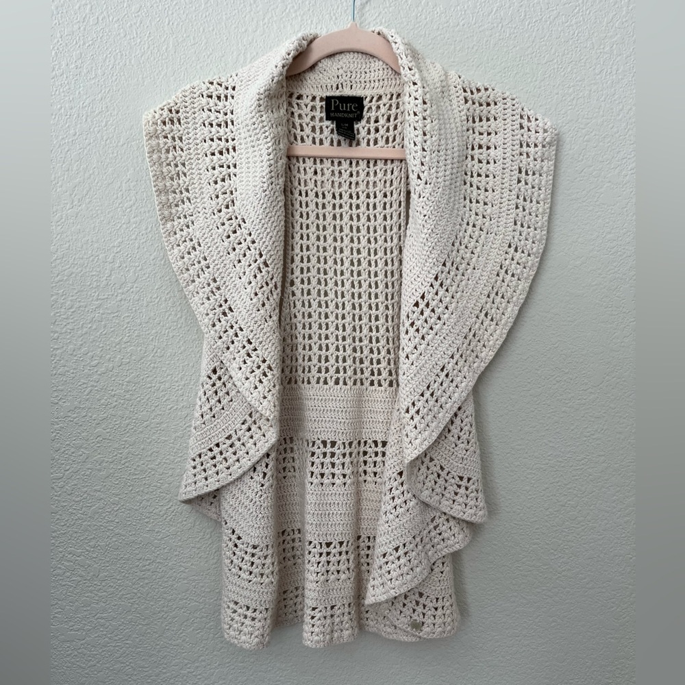 Hand-knit vest size small/medium